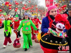 （新春走基层）宁夏固原：“上九”耍社火 千年